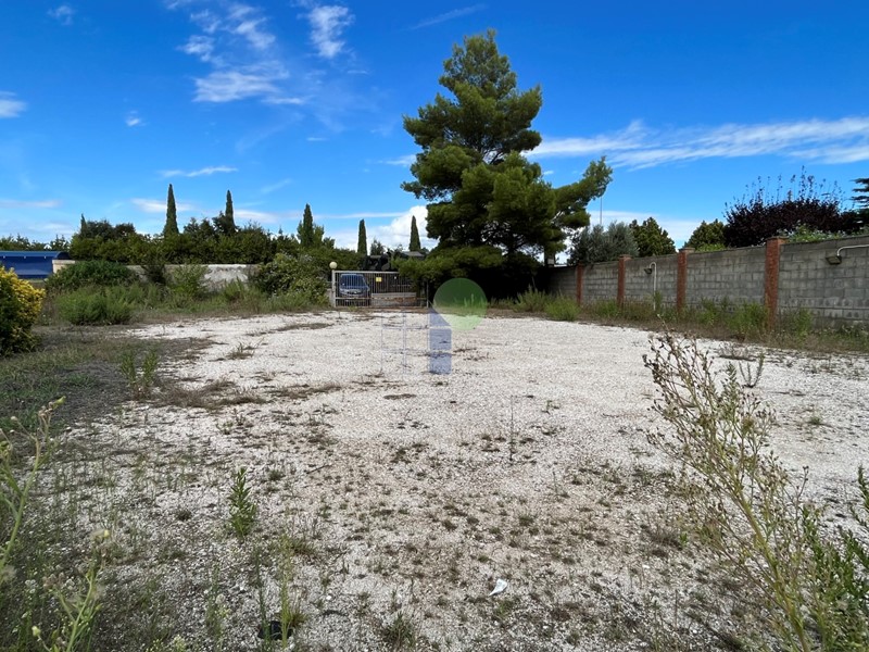 Immobile commerciale in Affitto a Livorno, zona Montenero, 3'000€, 200 m²