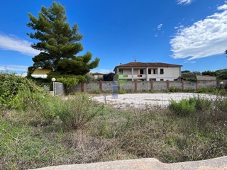 Immobile commerciale in Affitto a Livorno, zona Montenero, 3'000€, 200 m²