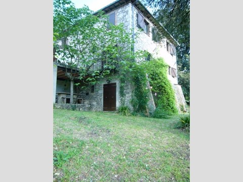 Casa Indipendente in Vendita a Amelia, 310'000€, 227 m²