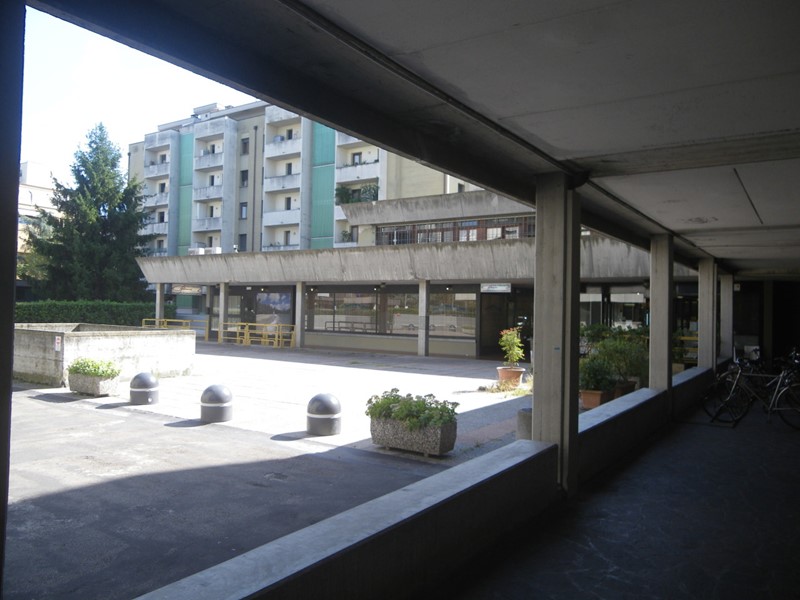 Immobile commerciale in Vendita a Reggio Emilia, zona Pappagnocca, 220'000€, 215 m²