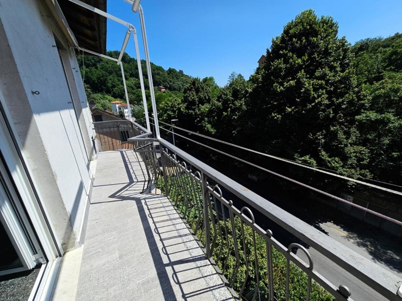 Appartamento in Vendita a Campomorone, 58'000€, 89 m²