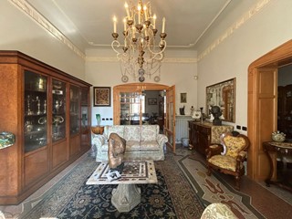 Appartamento in Vendita a Sarzana, 450'000€, 150 m²