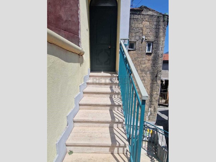 Casa Semi Indipendente in Vendita a Mercato San Severino, zona S. Eustachio, 85'000&euro;, 110 m²