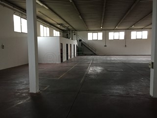 Capannone in Affitto a Santa Maria a Monte, 3'800€, 1200 m²