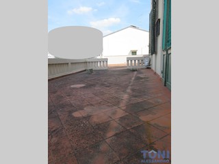 Appartamento in Vendita a Empoli, 825'000€, 170 m², con Box