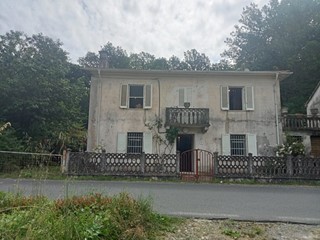 Casa Indipendente in Vendita a Fivizzano, 200'000€, 500 m²