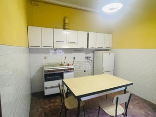 Casa Indipendente in Vendita a Massa, zona Canevara, 140'000€, 130 m²