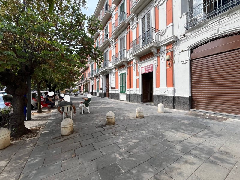 Negozio in Affitto a Napoli, zona Ponticelli, 550€, 50 m²