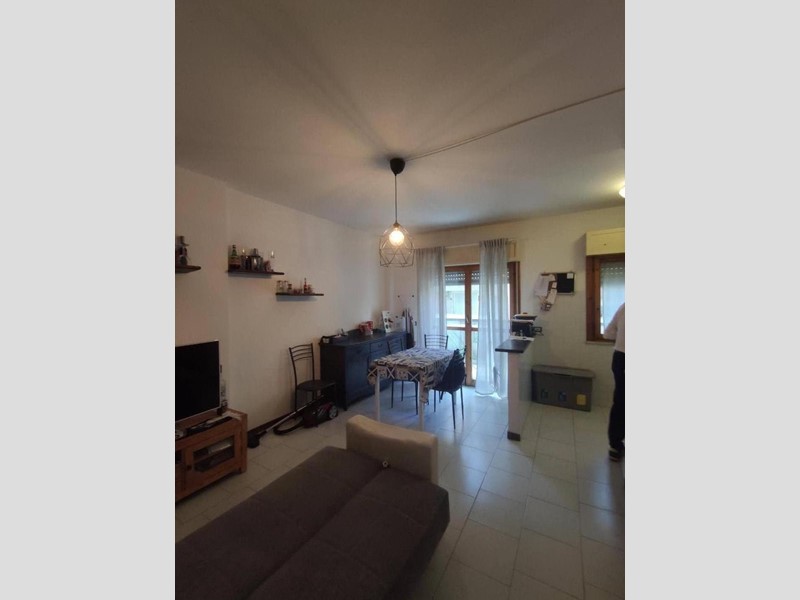 Trilocale in Vendita a Grosseto, 117'000€, 55 m², arredato, con Box