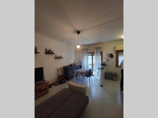 Trilocale in Vendita a Grosseto, 117'000€, 55 m², arredato, con Box