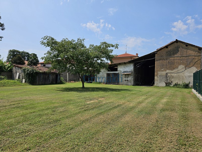 Casale in Vendita a Corbetta, 89'000€, 540 m²