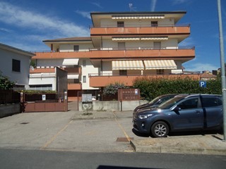 Bilocale in Vendita a Galliate, zona STAZIONE, 90'000€, 60 m²