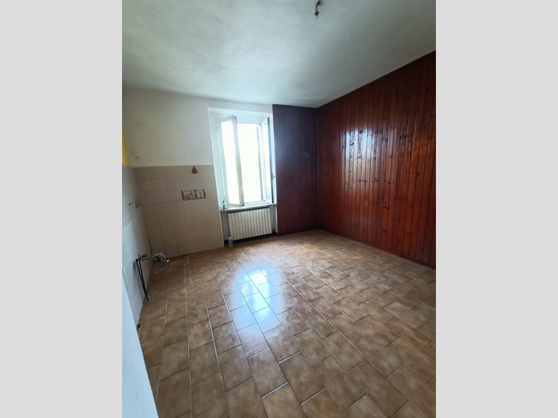 Casa Semi Indipendente in Vendita a Santa Maria della Versa, 69'000€, 260 m², con Box