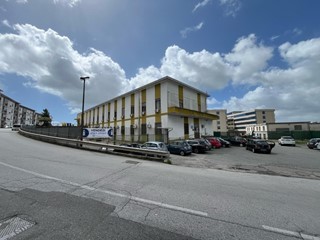 Immobile commerciale in Vendita a Catanzaro, zona S. Antonio, 3'650'000&euro;, 3900 m²