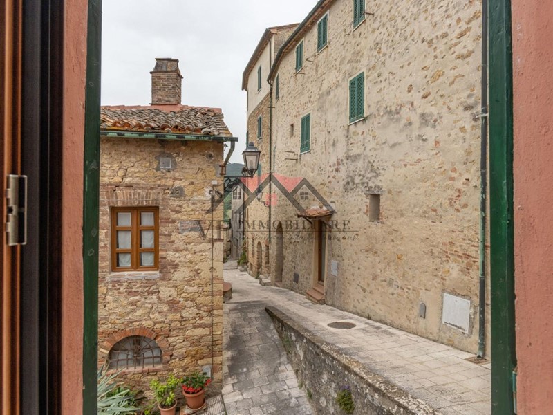 Casa Indipendente in Vendita a Pomarance, zona San Dalmazio, 120'000€, 157 m², arredato