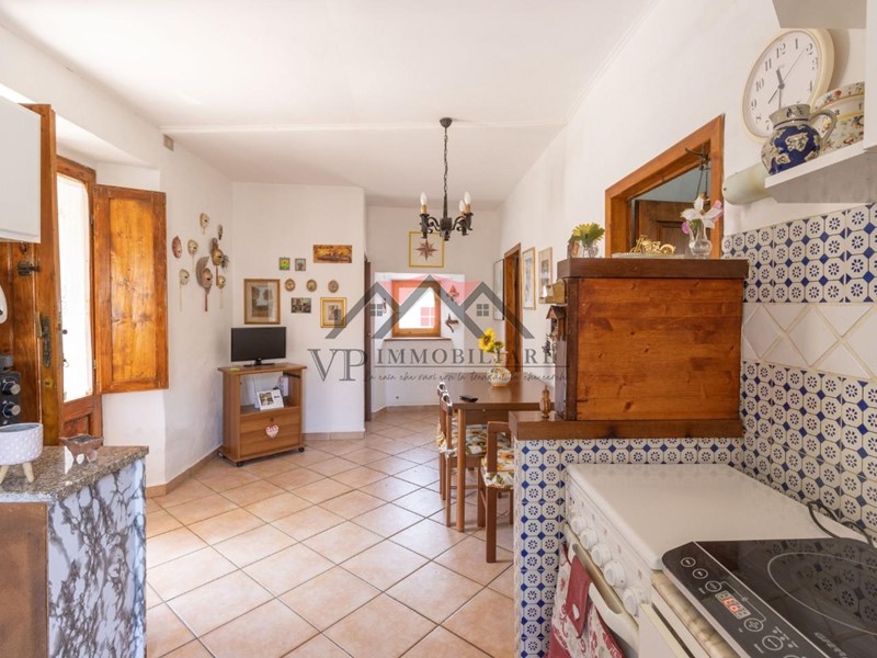 Trilocale in Vendita a Pomarance, zona Montecerboli, 42'000€, 45 m², arredato
