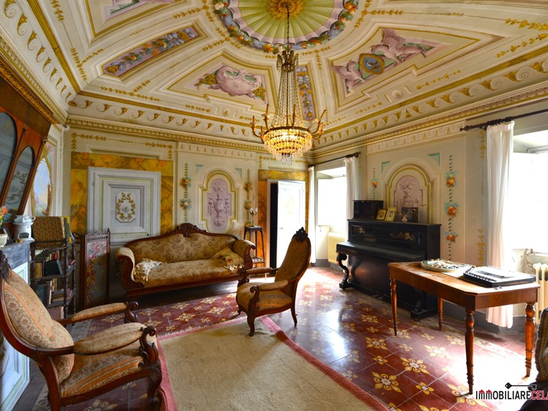 Villa in Vendita a Castellina in Chianti, 2893 m²