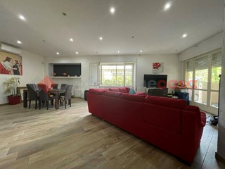 Villa in Vendita a Terracina, 550'000€, 180 m²