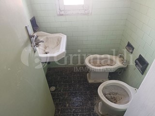 Appartamento in Vendita a San Marcello, 80'000€, 224 m²
