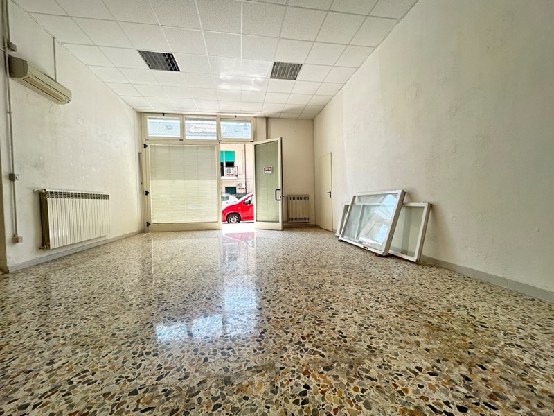 Immobile commerciale in Affitto a Pescara, 550€, 60 m²