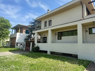 Immobile commerciale in Vendita a Mogliano Veneto, 220'000€, 