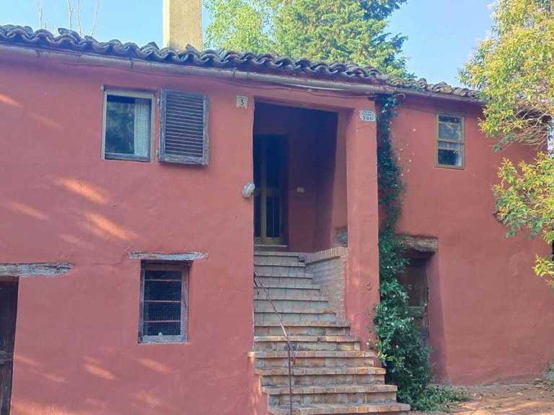 Casale in Vendita a Montecarotto, 390'000€, 360 m²