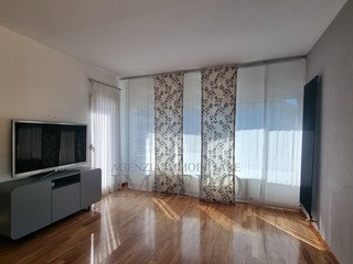Appartamento in Vendita a Ventimiglia, zona Centro, 410'000€, 150 m²