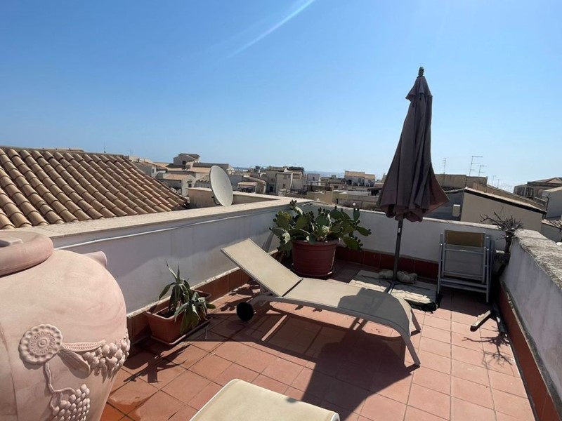 Appartamento in Vendita a Siracusa, 330'000&euro;, 167 m²
