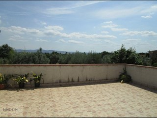 Attico in Vendita a Loro Ciuffenna, zona Via Setteponti, 97'500€, 117 m²