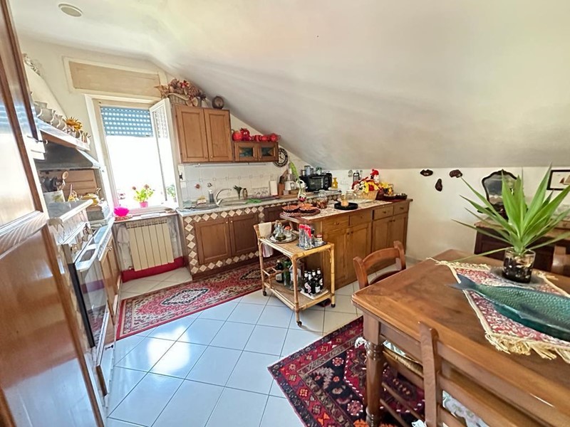 Appartamento in Vendita a Ameglia, zona Fiumaretta, 230'000&euro;, 120 m²