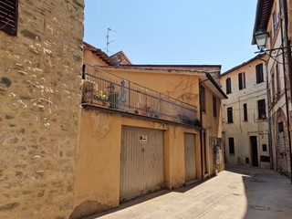 Casa Semi Indipendente in Vendita a Marsciano, zona Centro storico, 115'000€, 330 m², con Box