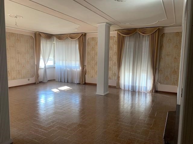 Appartamento in Vendita a Livorno, 235'000&euro;, 125 m²