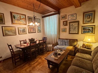 Casa Indipendente in Vendita a Lucca, zona Vinchiana, 100'000€, 150 m², arredato