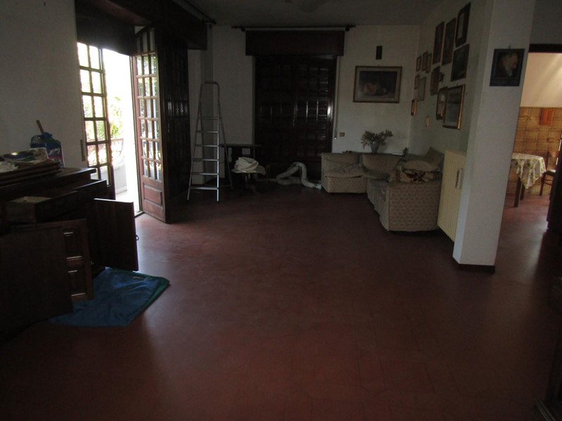 Villa bifamiliare in Vendita a Carrara, zona Sant'Antonio, 340'000€, 140 m², arredato