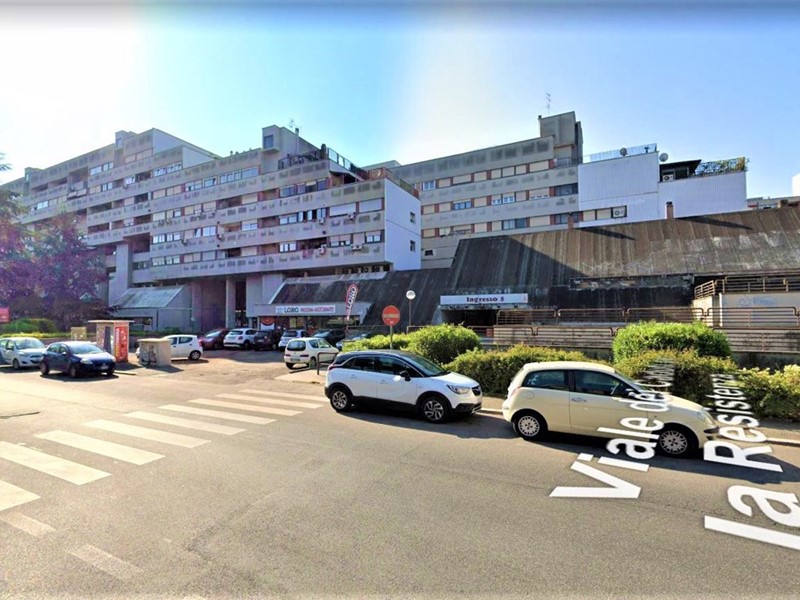 Negozio in Vendita a Roma, 115'000€, 122 m², arredato
