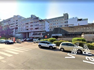 Negozio in Vendita a Roma, 115'000€, 122 m², arredato