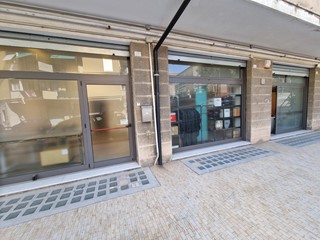 Immobile commerciale in Vendita a Genova, zona Borgoratti, 85'000€, 83 m²