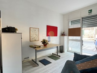 Immobile commerciale in Vendita a Livorno, zona Garibaldi, 115'000&euro;, 89 m²