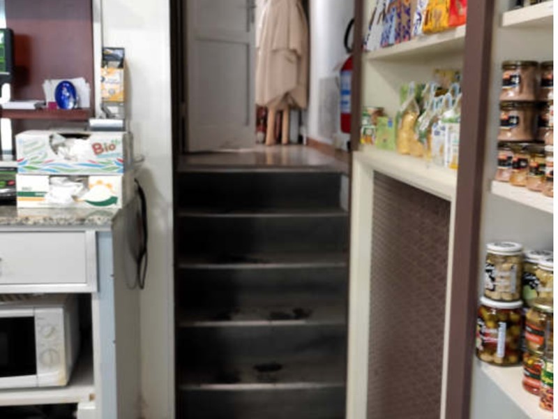 Immobile commerciale in Vendita a Forlì, 57'000€, 53 m²