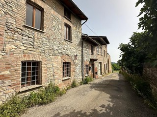 Casa Indipendente in Vendita a Lugagnano Val d'Arda, 35'000€, 85 m²