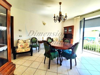 Trilocale in Vendita a Rosignano Marittimo, zona Vada, 190'000€, 65 m², con Box