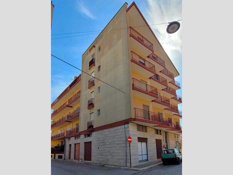 Quadrilocale in Vendita a Sammichele di Bari, 89'000€, 118 m²