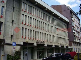 Ufficio in Vendita a Borgosesia, 820'000€, 1178 m²