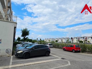 Quadrilocale in Vendita a San Marcellino, zona Via Pablo Picasso, 165'000€, 105 m²