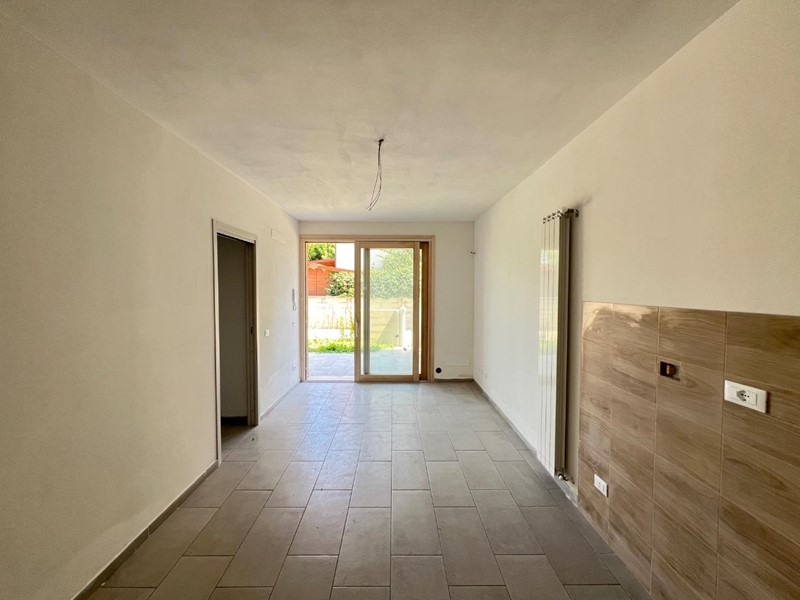 Trilocale in Vendita a Pontedera, zona Gello, 144'000€, 70 m²