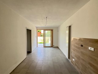Trilocale in Vendita a Pontedera, zona Gello, 144'000€, 70 m²