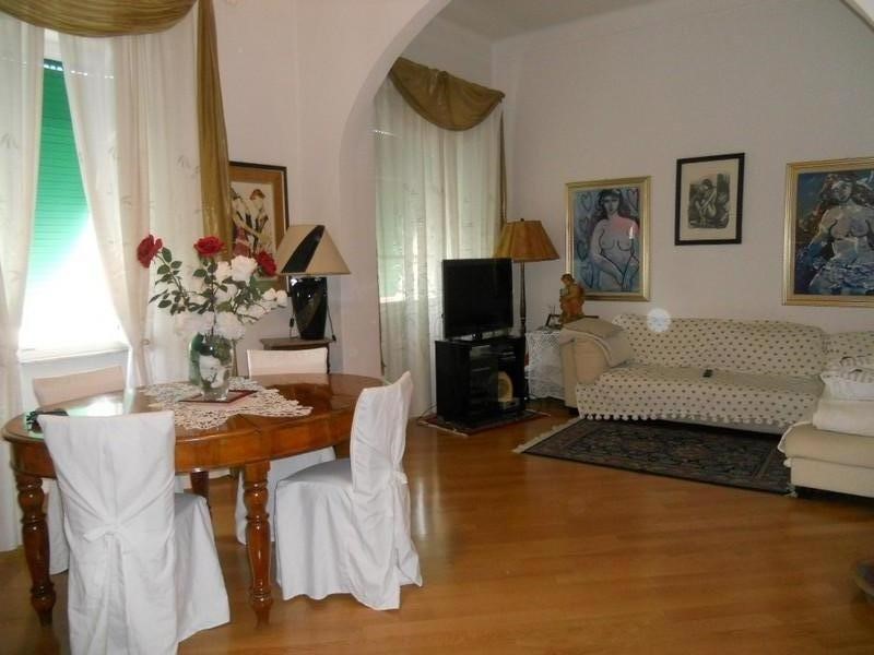 Appartamento in Vendita a Viareggio, 450'000€, 95 m², arredato