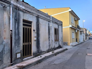 Casa Indipendente in Vendita a Milazzo, 70'000€, 127 m²
