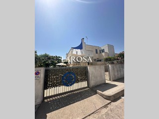 Appartamento in Vendita a Melendugno, zona Torre Specchia, 180'000€, 65 m², arredato