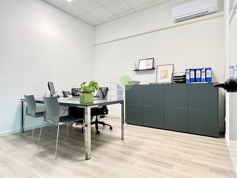 Ufficio in Vendita a Livorno, zona Picchianti, 250'000&euro;, 160 m², arredato